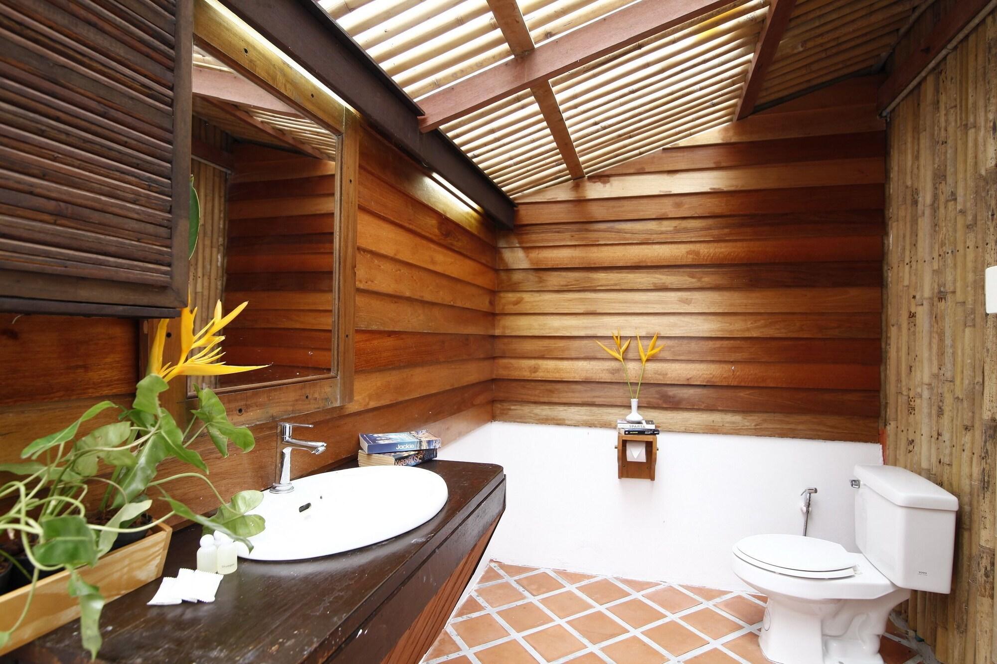Chunut House Resort Phi Phi-eilanden Buitenkant foto
