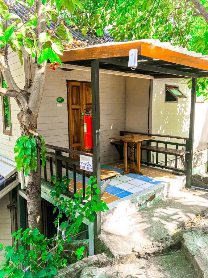 Chunut House Resort Phi Phi-eilanden Buitenkant foto